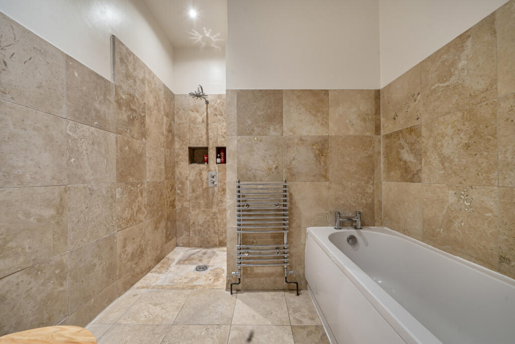Apartment in London - View 5
