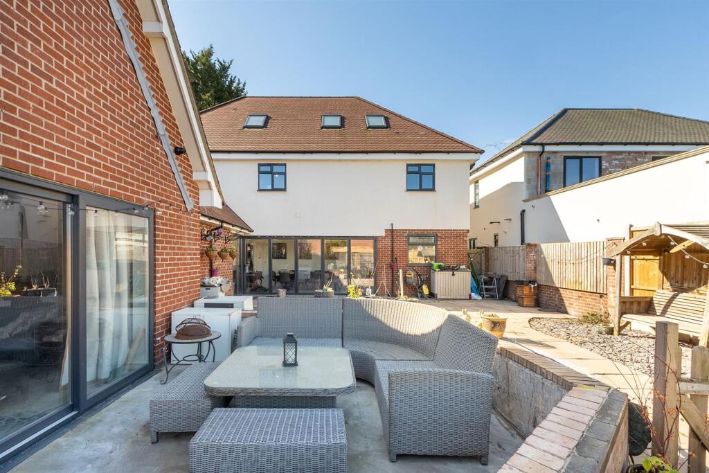 House in Rugby, Binley Woods - View 3