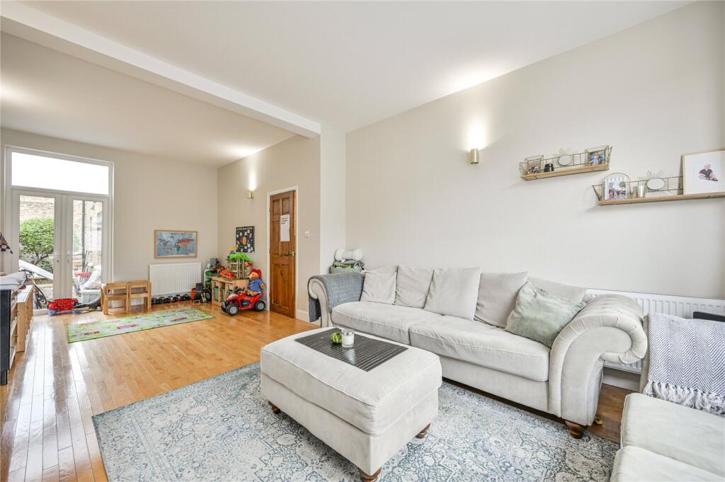 Whittington Road, London, N22 photo 3