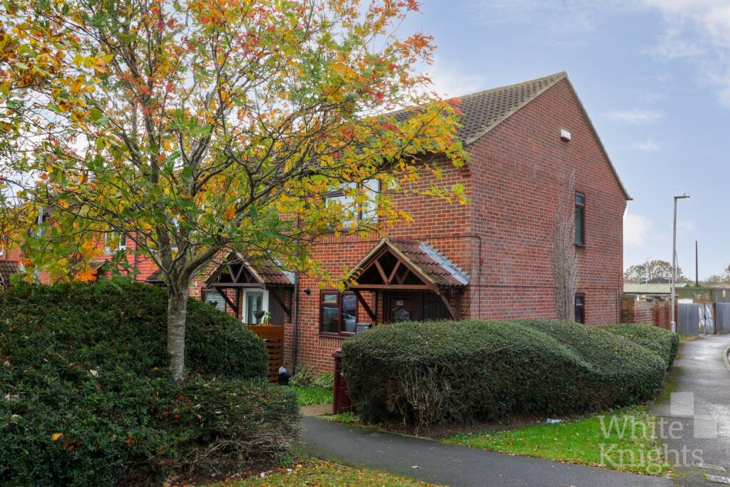 Main image of property: Copenhagen Close, Reading, Berkshire, RG2 8UH