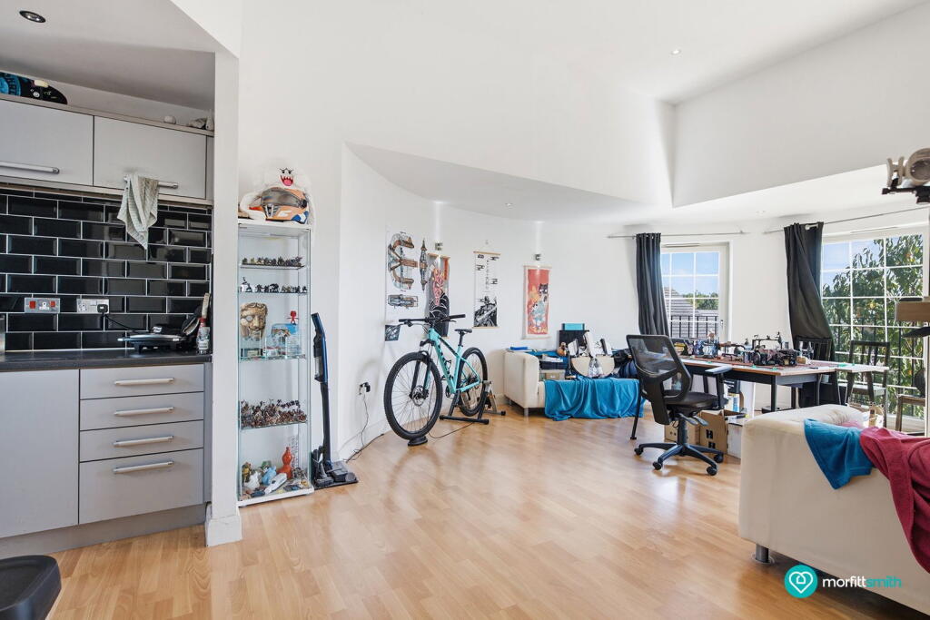 Apartment in Sheffield, South Yorkshire - View 3