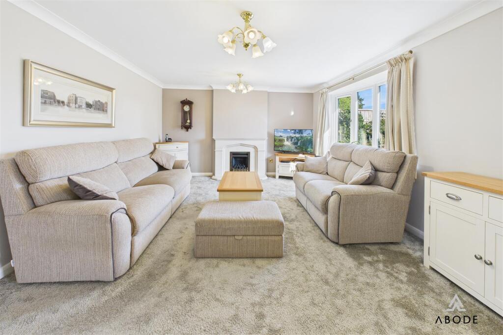 Wentworth Drive, Stretton, Burton-On-Trent photo 4