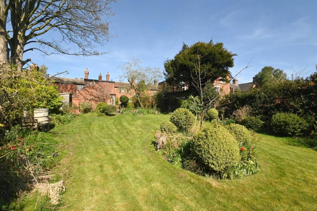 3-bed house on Office Cottage, Uttoxeter Road, Abbots Bromley, WS15, £475,000