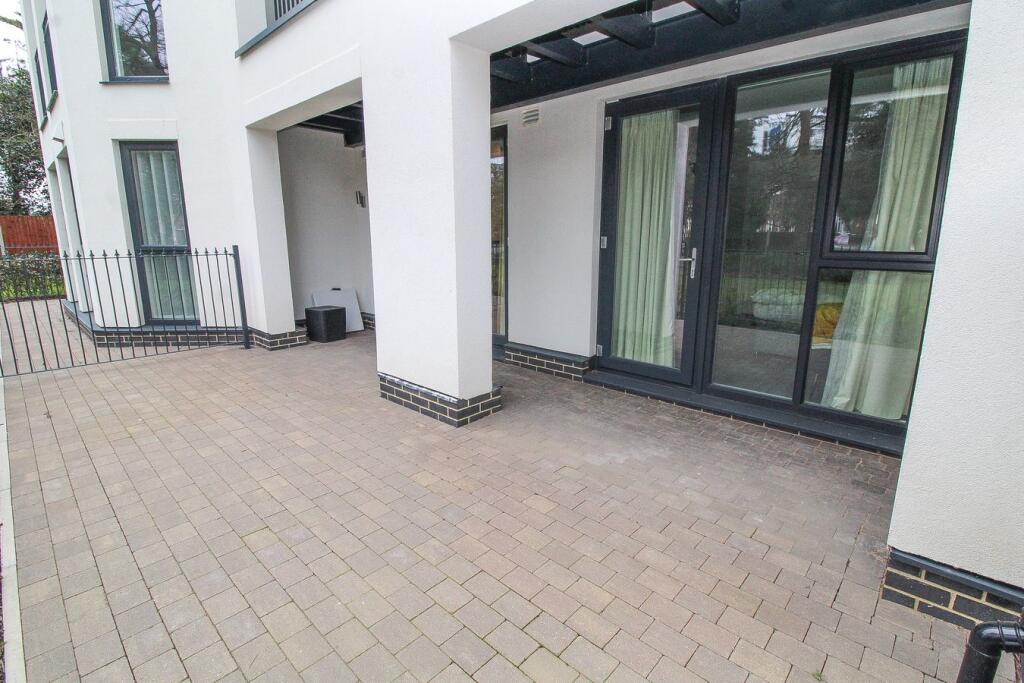 Apartment in Bournemouth - View 2