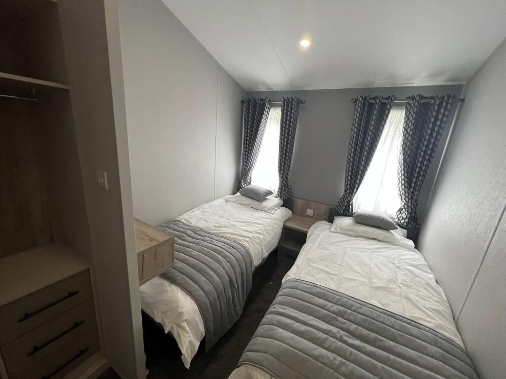 Windy Harbour Holiday Park, Little Singleton, Blackpool, Lancashire, FY6 8NB - View 4