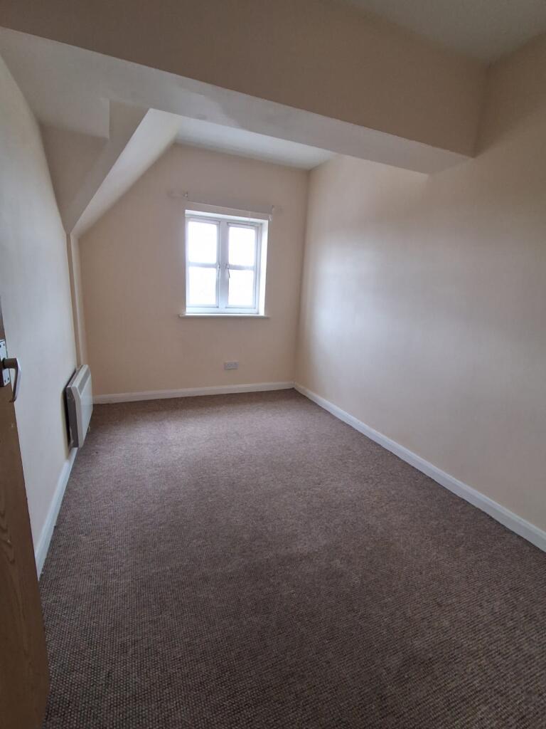 Apartment in Northampton, Phippsville - View 5