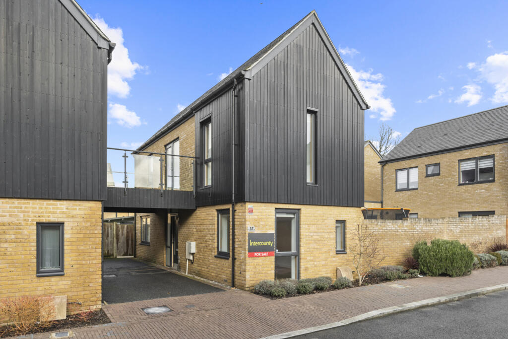 Main image of property: Barnsley Wood Rise, Newhall, Harlow, Essex, CM17