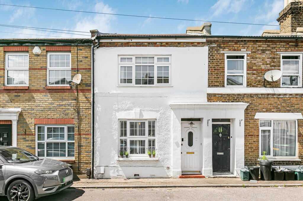 Main image of property: Devonshire Square, Bromley, BR2