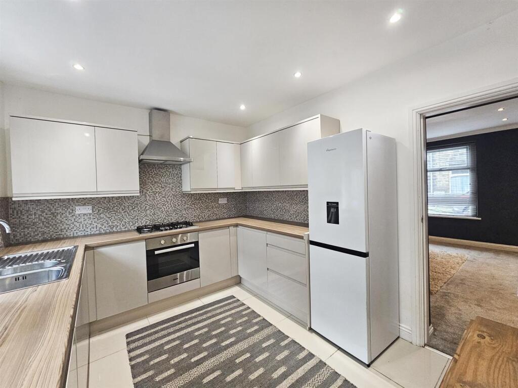 Gibb Street, Cowling photo 5