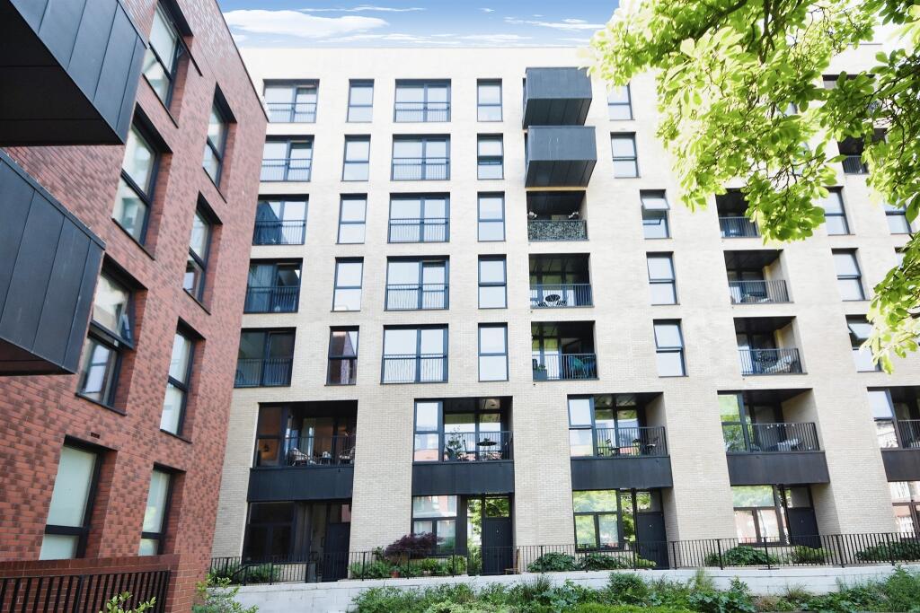 Apartment in Chelmsford - View 2