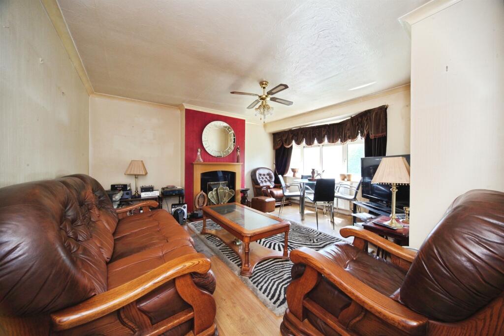 Apartment in Luton - View 5