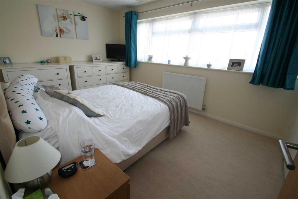 House in Basingstoke and Deane, Viables - More