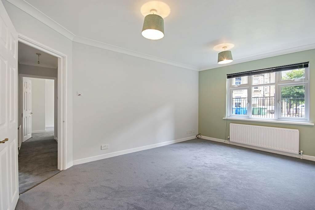 2 bedroom ground floor flat for rent