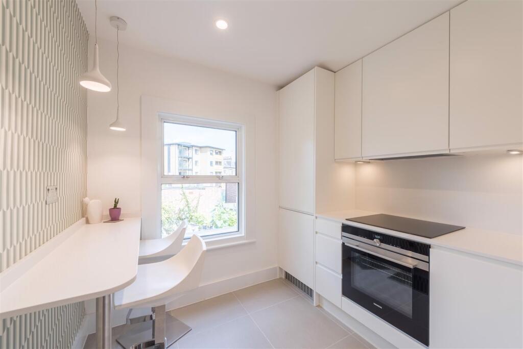 Apartment in London - More