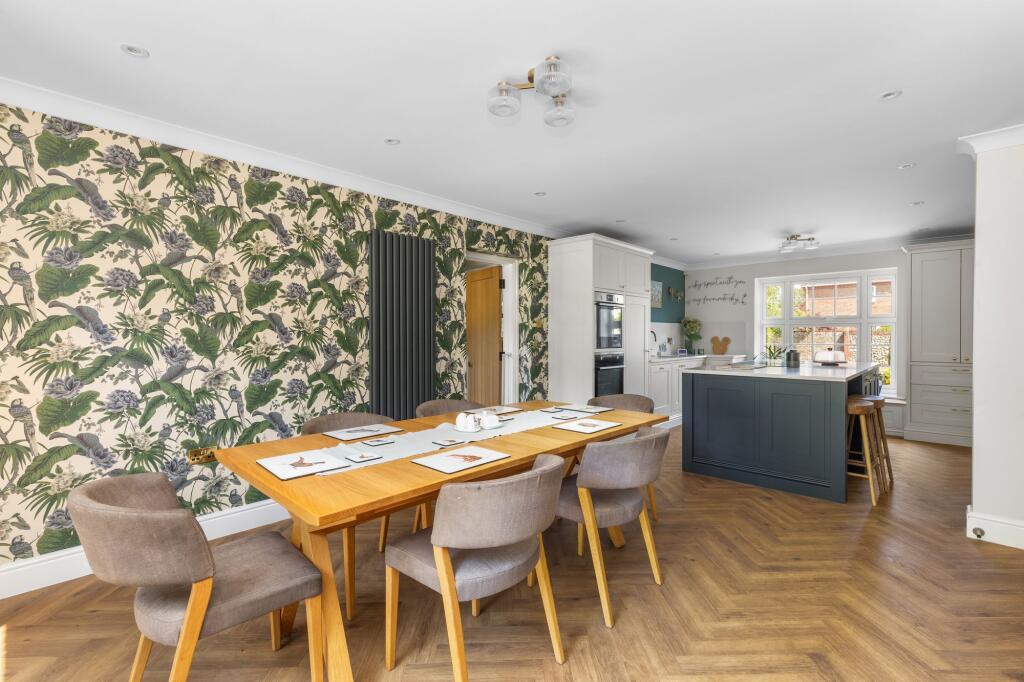 The Oaks, Rustington, BN16 photo 3