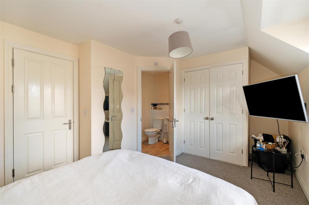 House in Chichester - More