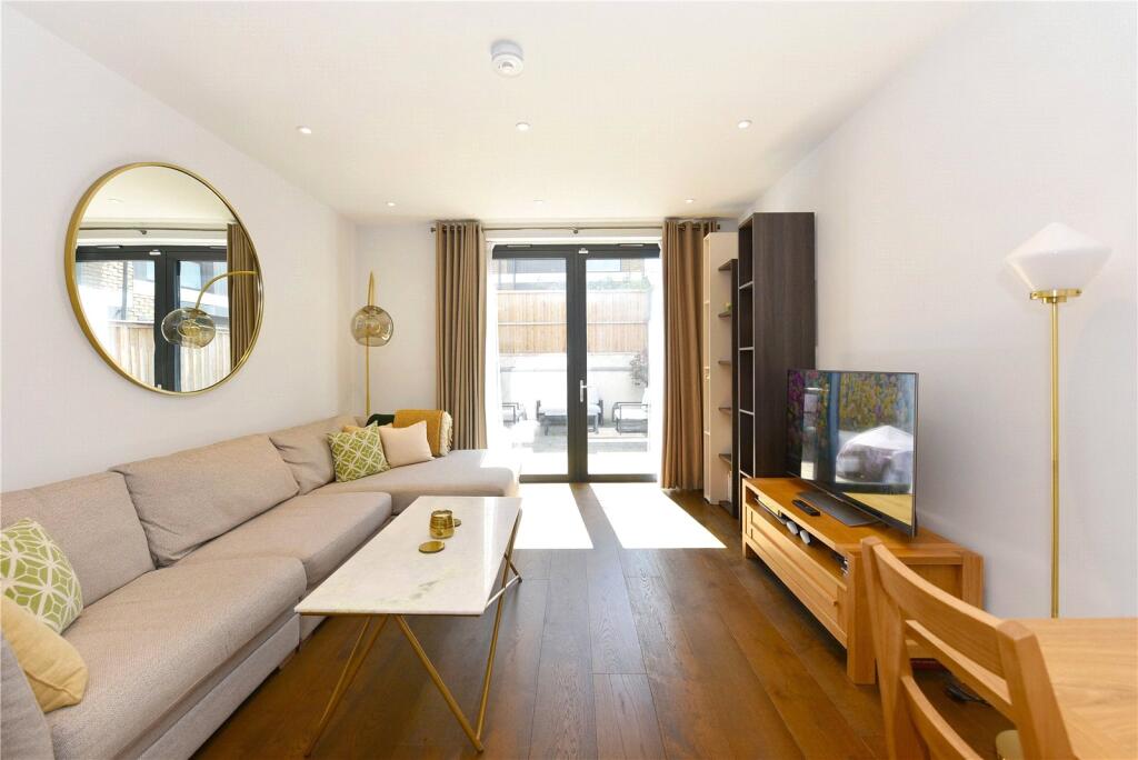 Main image of property: Hawthorne Crescent, Greenwich, London, SE10