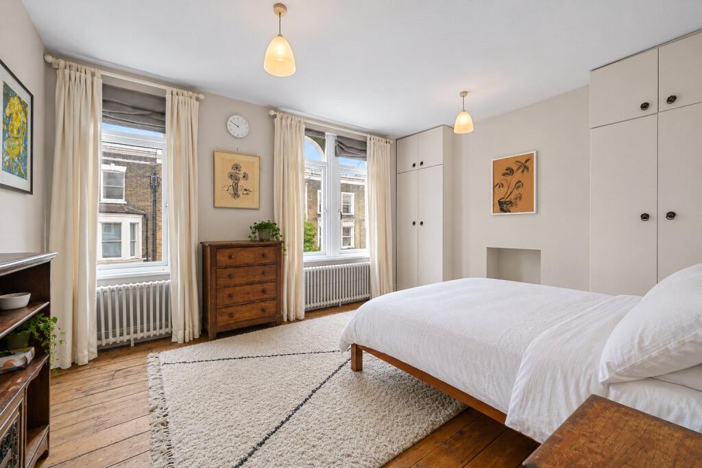 House in London, Clapton Park, Homerton - More