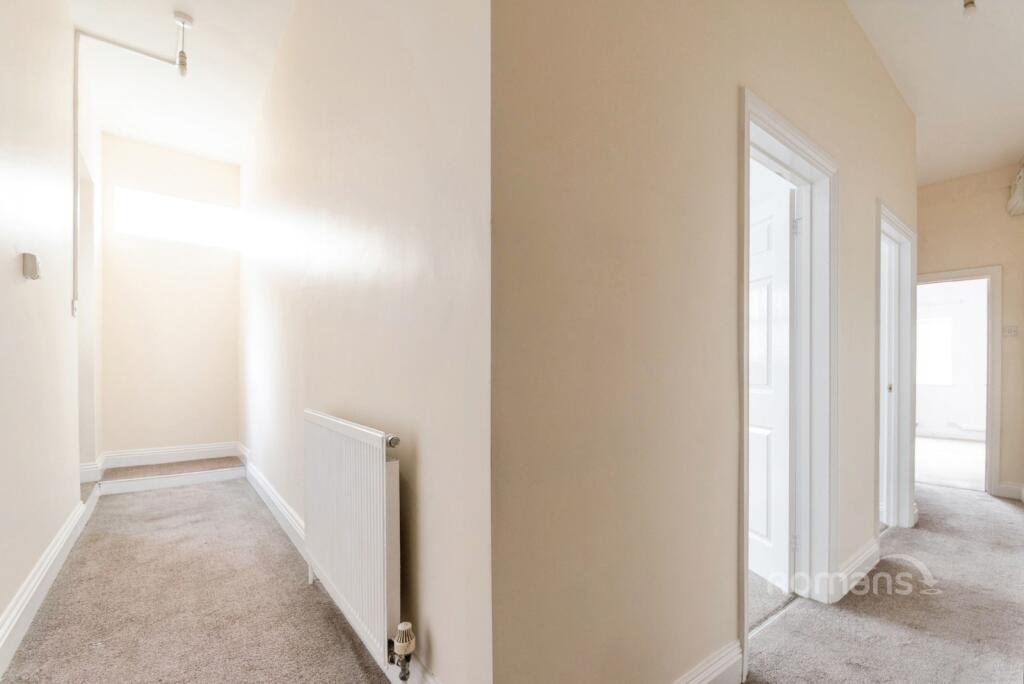 Apartment in Swindon - More