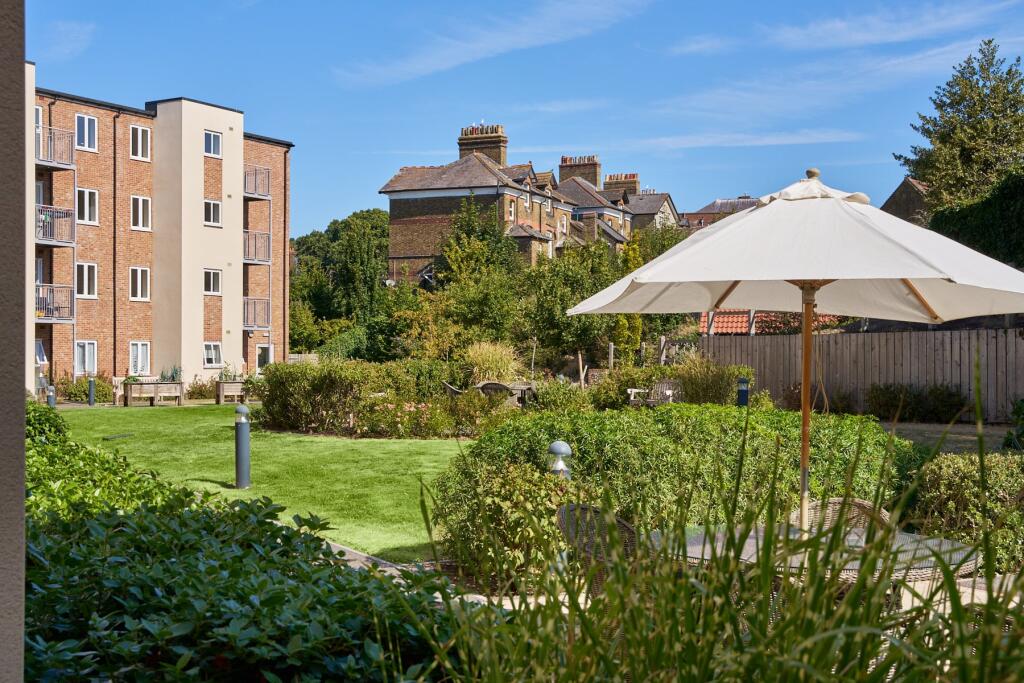 Apartment in Dover - View 4