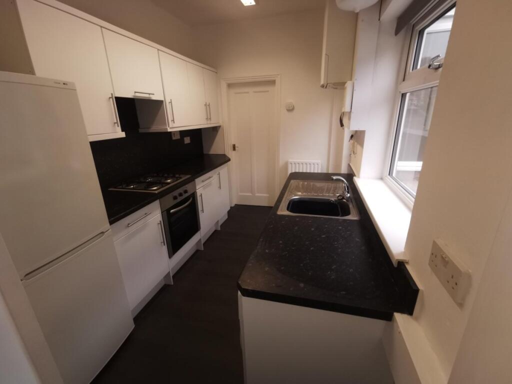 House in Stoke-on-Trent - More