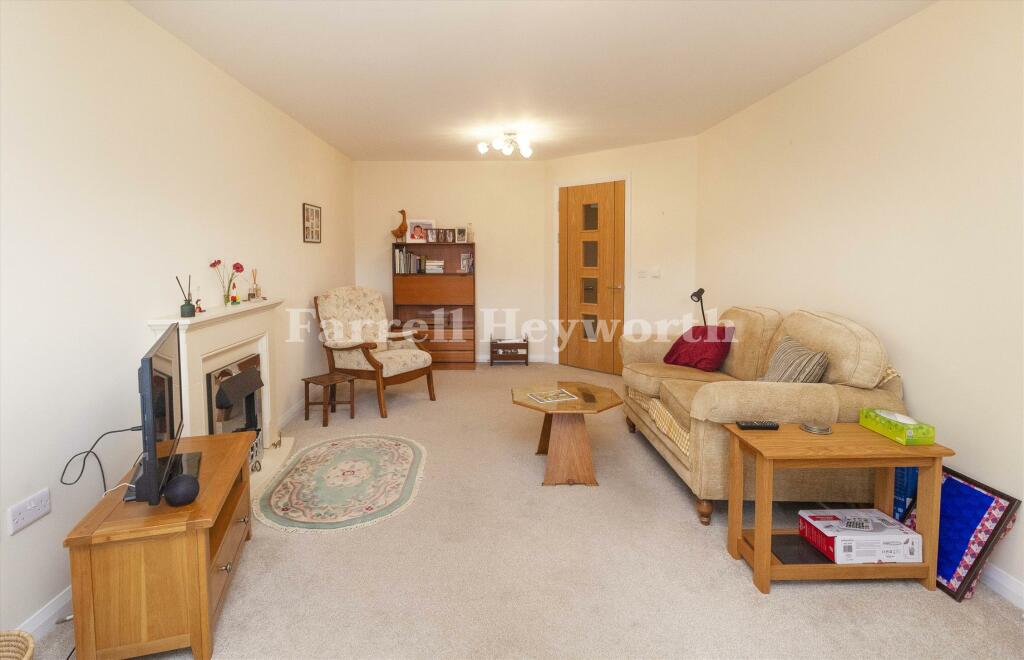 152 Lancaster Road, Carnforth photo 4