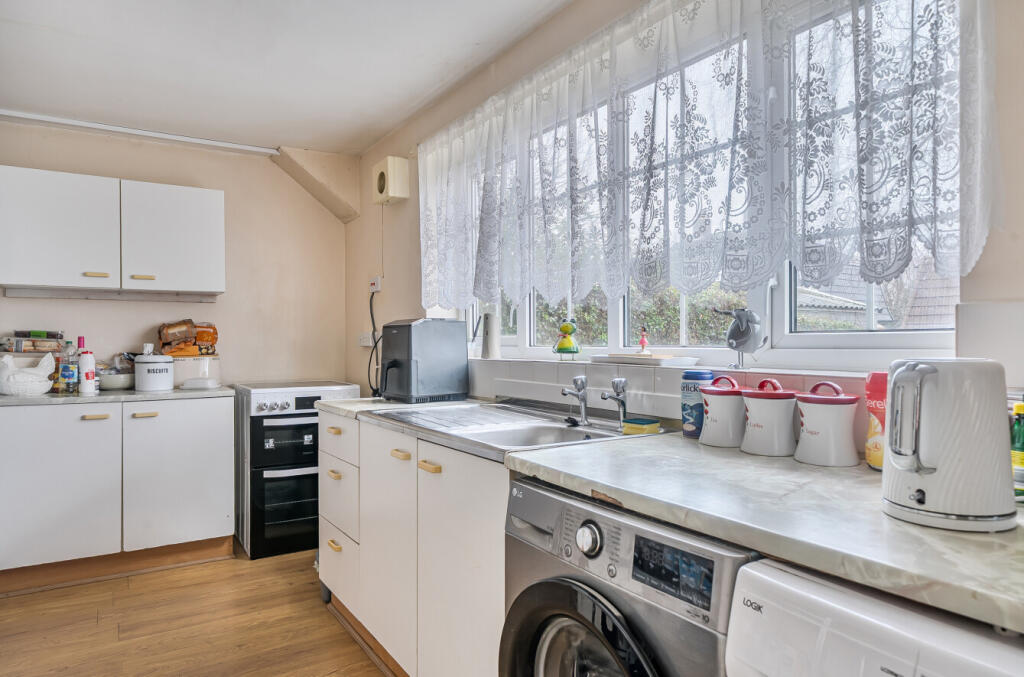 House in Newcastle-under-Lyme, Crackley - View 4