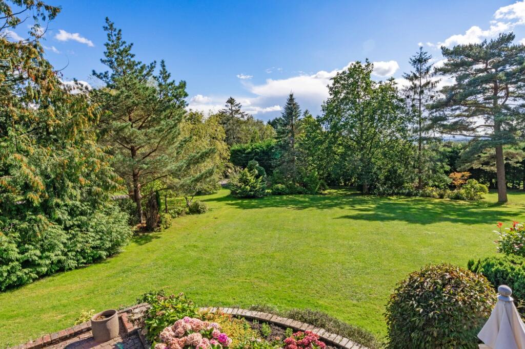 High Broom Lane, Crowborough, East Sussex, TN6 image 3