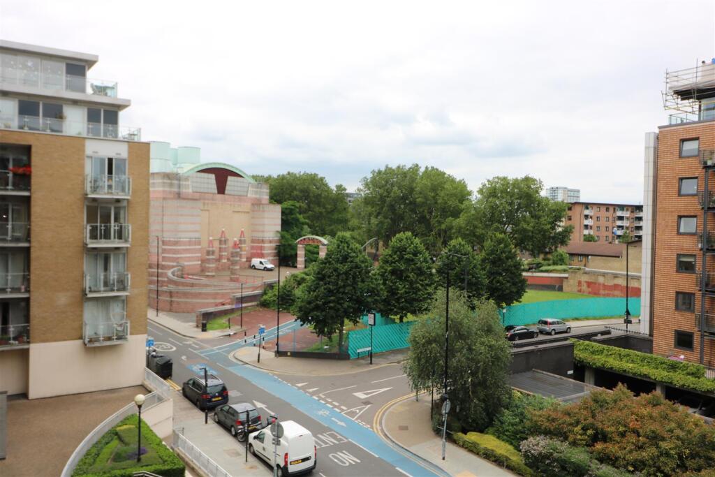 Apartment in London - View 5