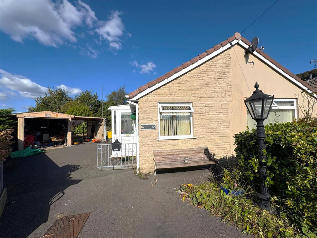 3-bed detached on Mill View Estate, Maesteg, £240,000