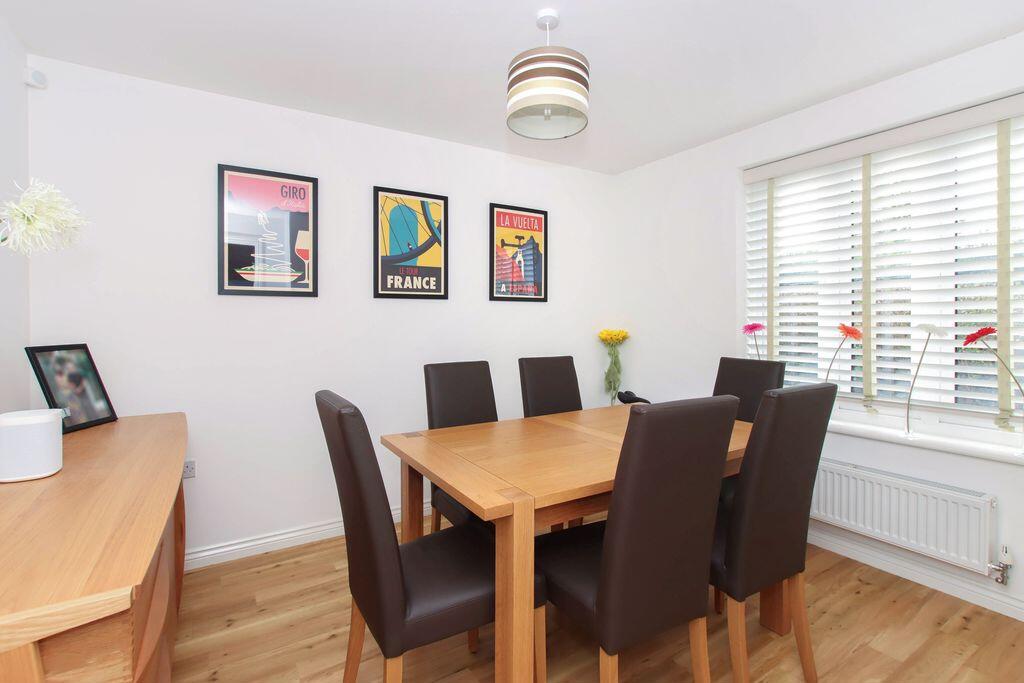 House in Luton, Pitstone - View 5