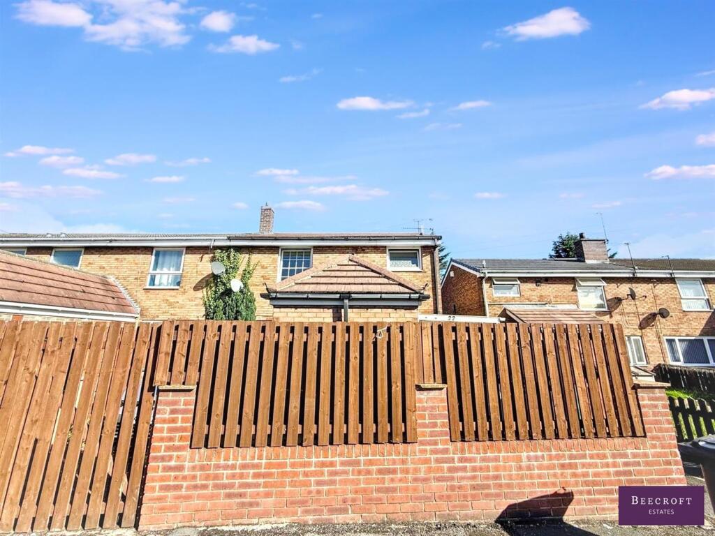 3-bed terraced on St. Barbaras Road, Darfield, Barnsley, £140,000