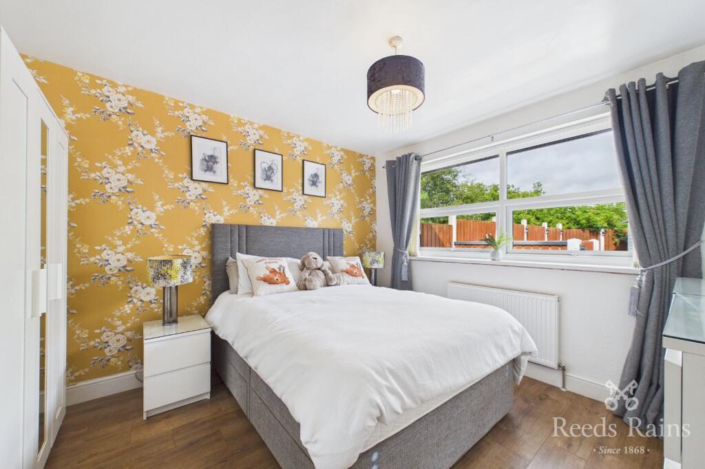 Redhill Avenue, Tingley, Wakefield, West Yorkshire, WF3 photo 4