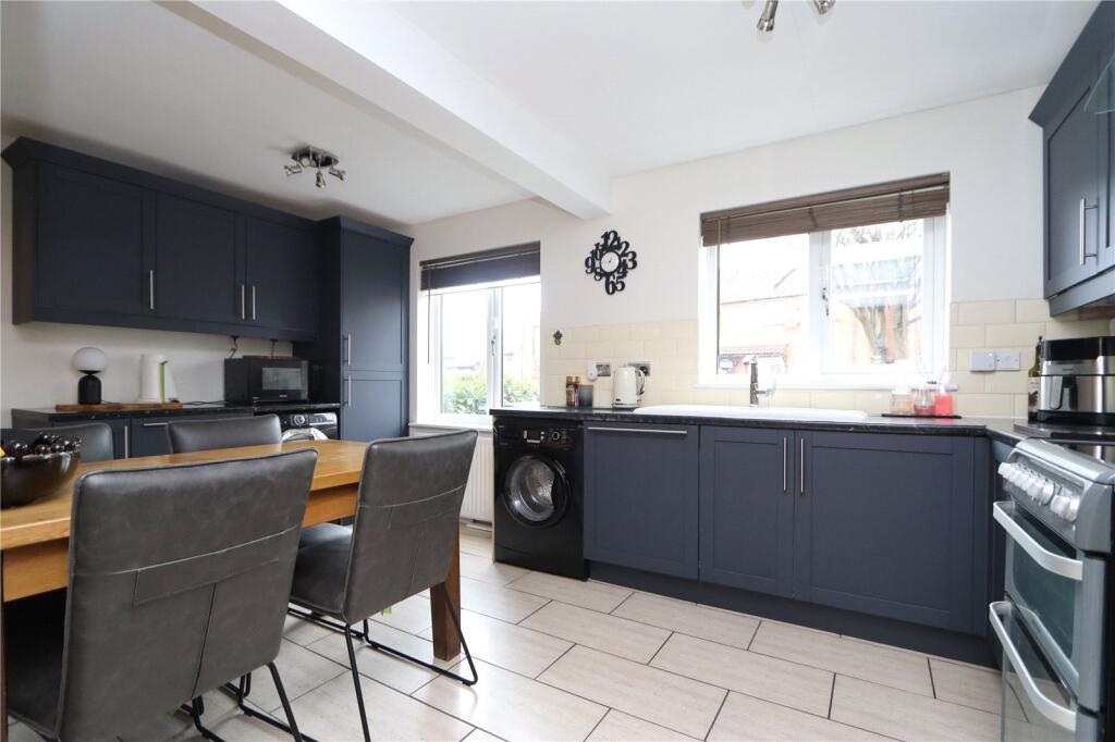 Quinton Drive, Bradwell, Milton Keynes, Buckinghamshire, MK13 photo 2