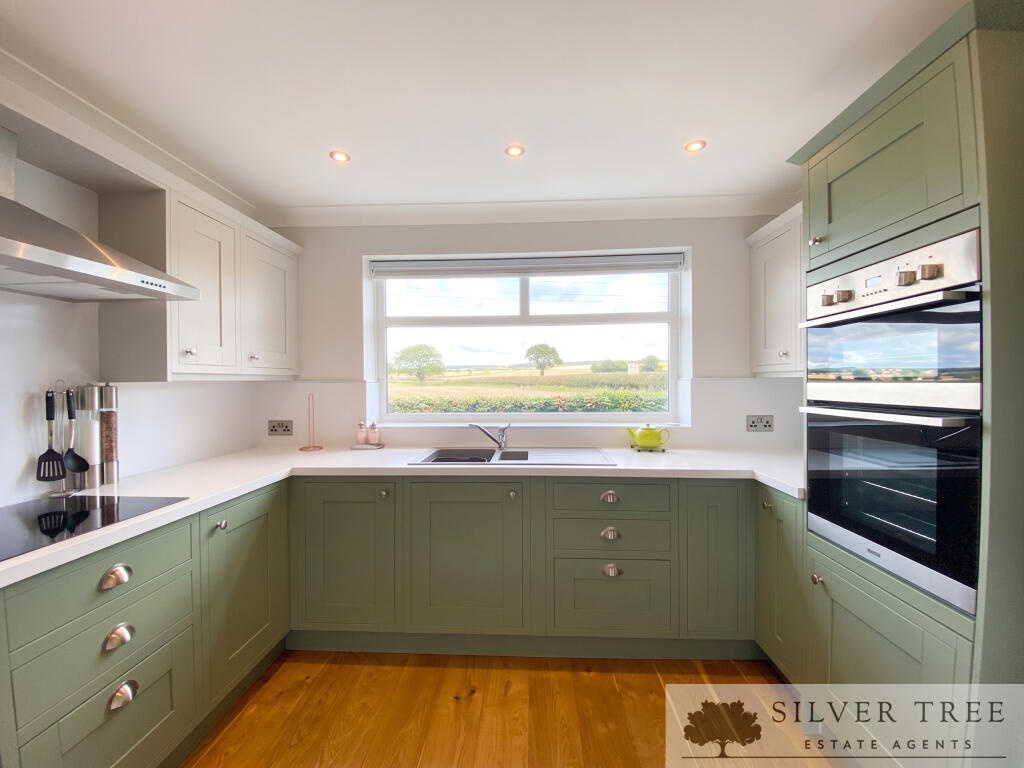 House in York - View 3
