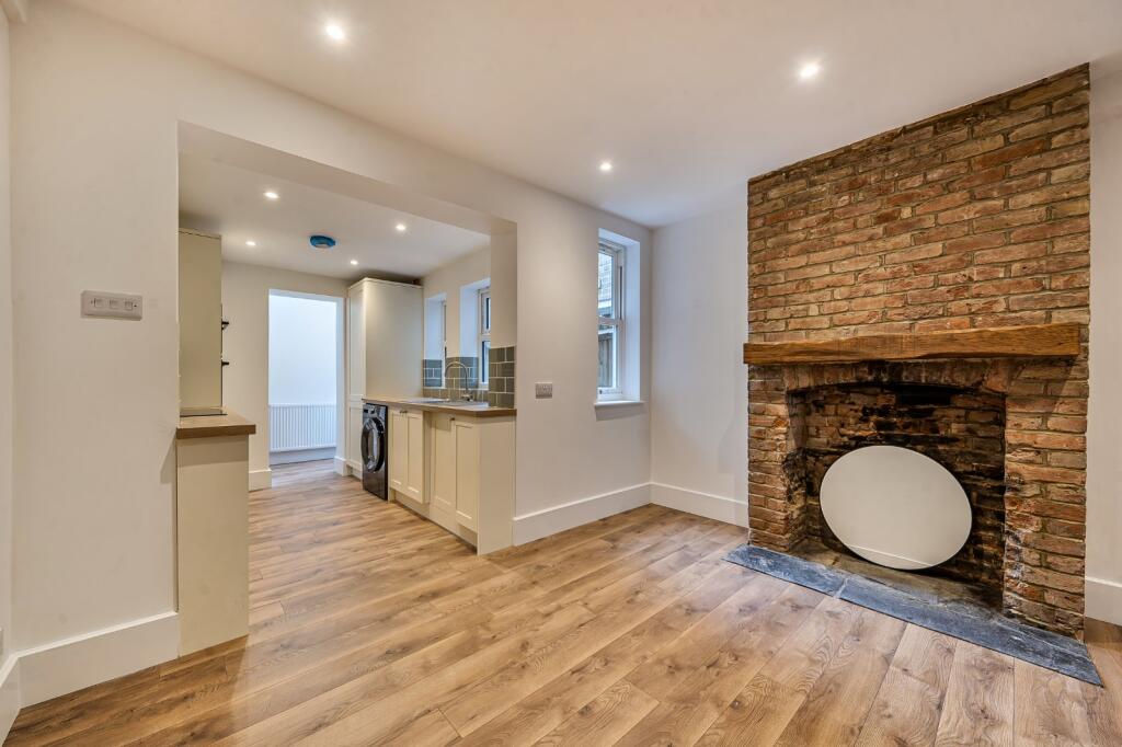 House in Buckinghamshire, Chepping Wycombe - View 4