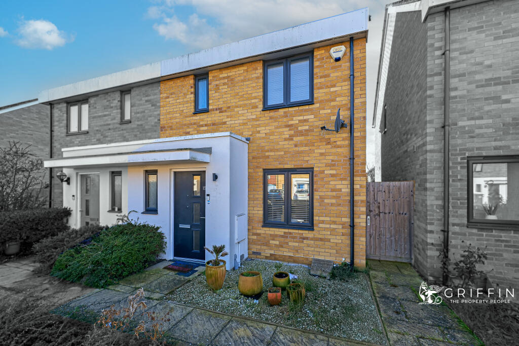 Main image of property: Sanderling Close, East Tilbury, RM18