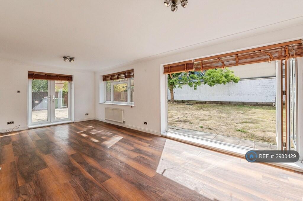 House in Basildon, Essex - More