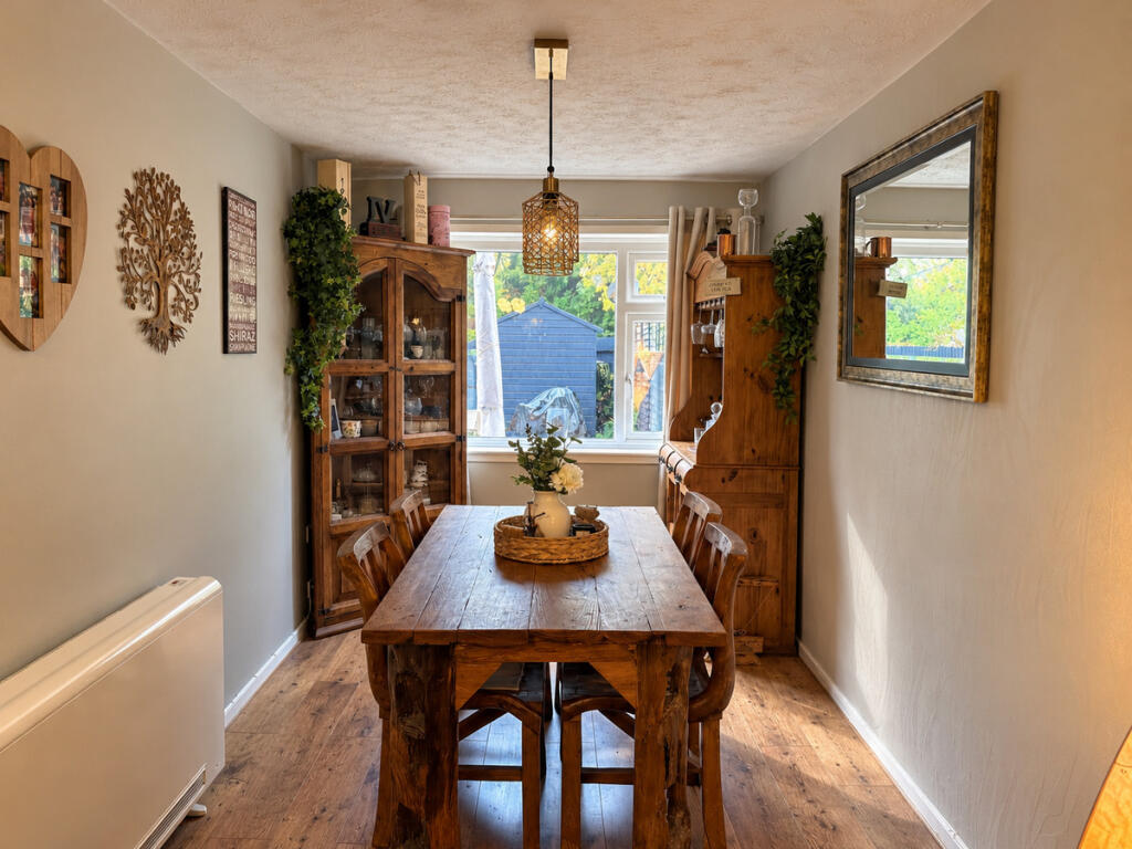 House in Romsey, Viney - View 3