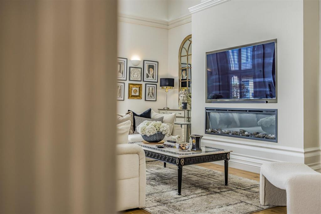 Apartment in Portsmouth - More