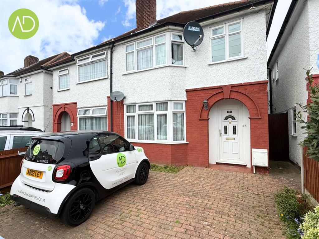 Main image of property: Middlefield Road, Hoddesdon