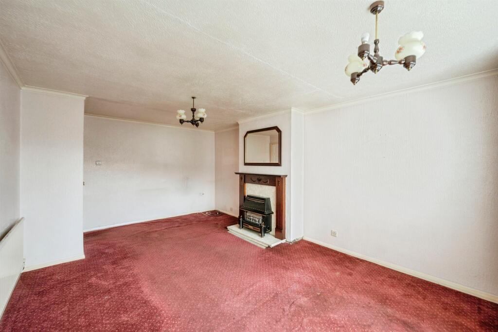 Oakwood Drive, Armthorpe, Doncaster photo 2