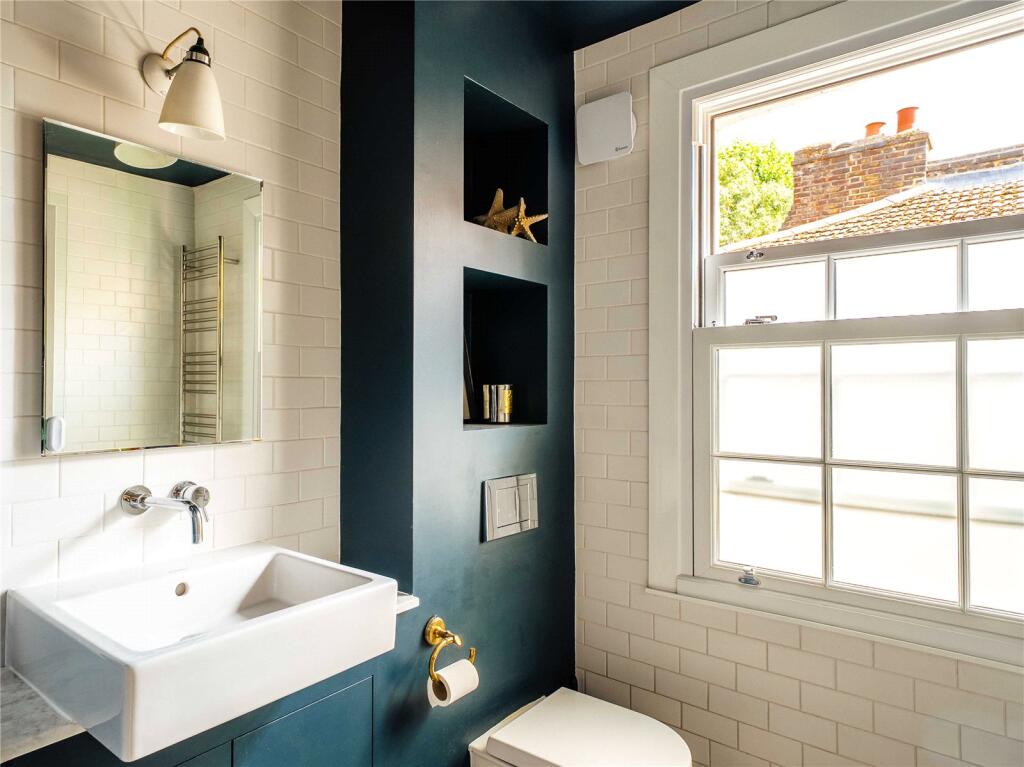 House in London - View 5