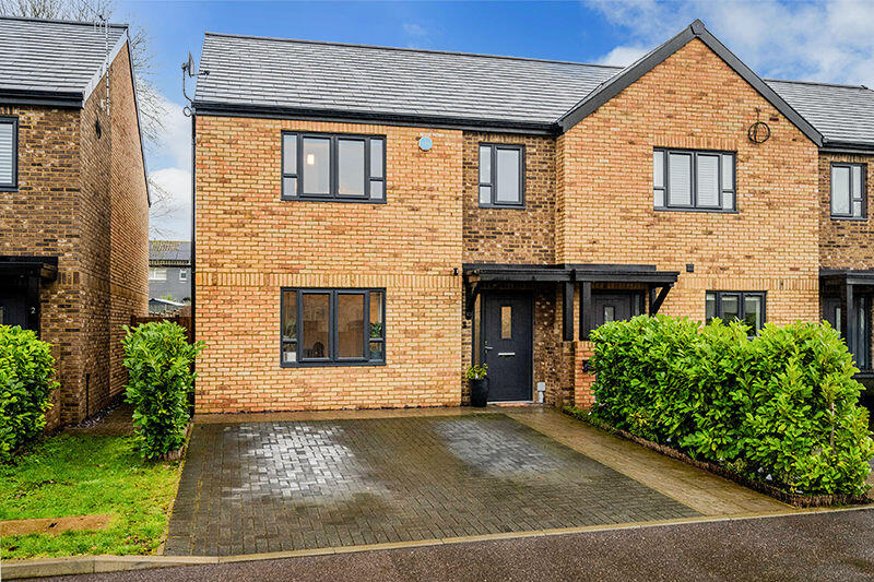 Main image of property: Hawthorn Gardens, Merstham