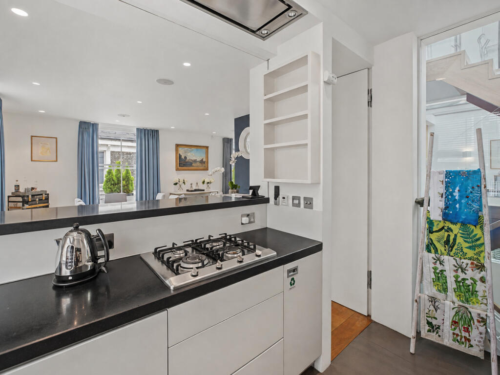 House in London, Kensington - More