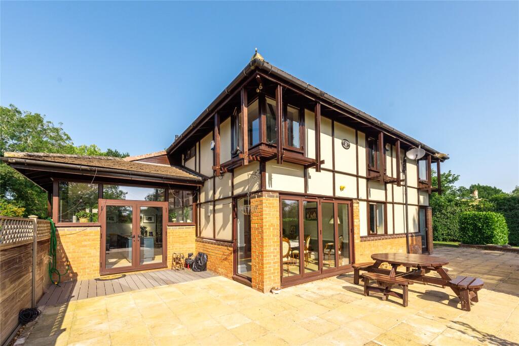 5-bed detached on Cottisford Crescent, Marsh Drive, Great Linford, Milton Keynes, MK14, £925,000
