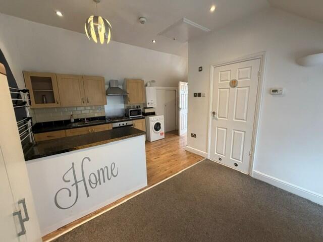 Apartment in Luton - View 5