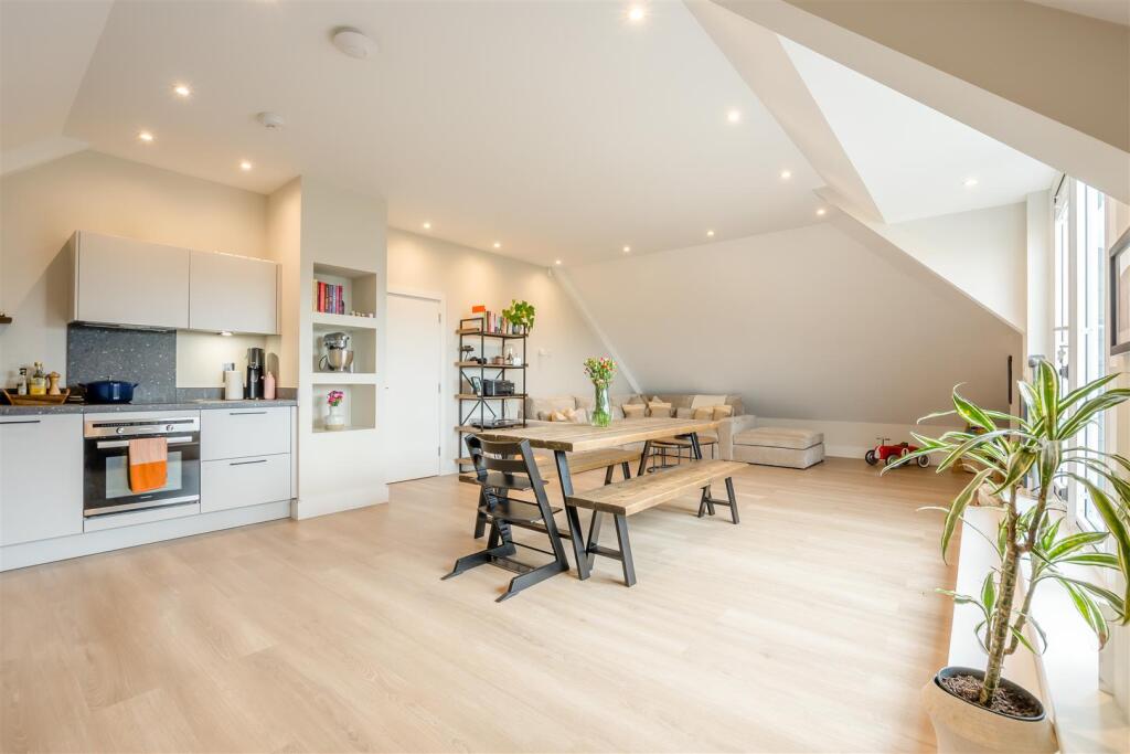 The Retreat, 94 Mill Hall, Aylesford photo 4