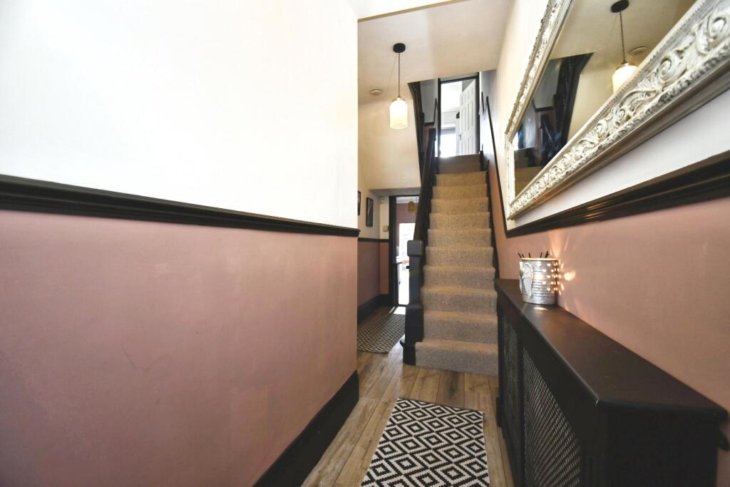 House in Hull, Sutton Ings, Longhill - More