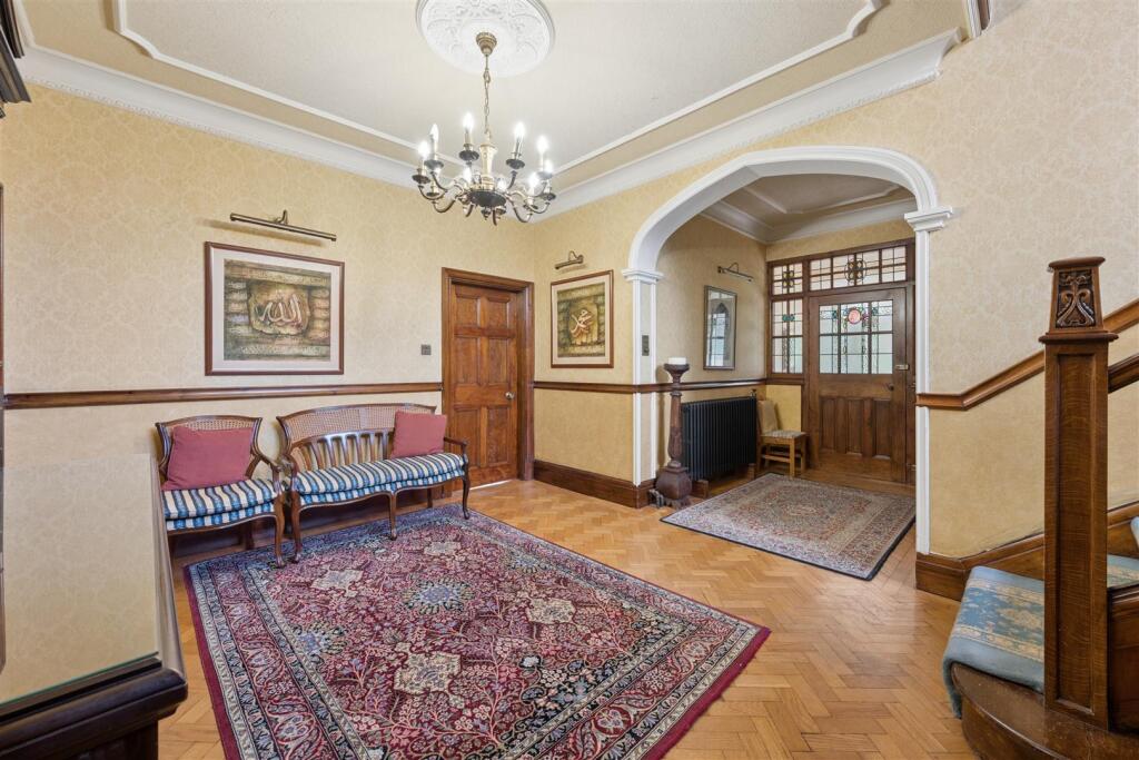 House in Alderley Edge, Cheshire East - More